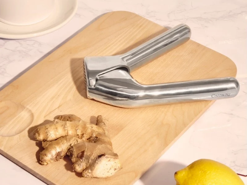 Stainless Steel Garlic Press with Large Capacity and Ergonomic Grip